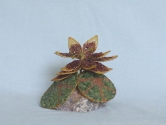 Wasserlilie (± 12 cm) mit Jaspis und Bergkristall
